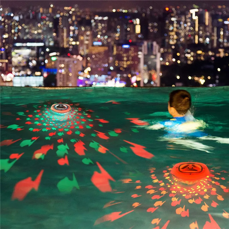 1 יח ' צבעוני אורות מרחפים עמיד למים דגים מנורת המקרן צף לשחות בבריכה אור LED כחול מהבהב אמבטיה אור המתנות של הילדים התמונה 1