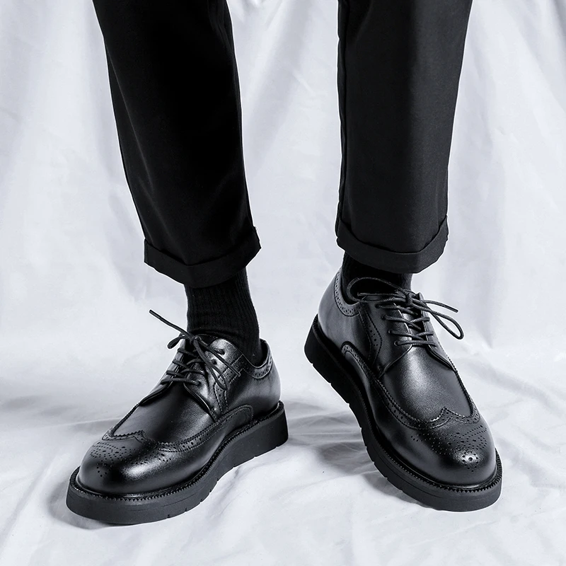 AIYUQI שמלה נעלי גברים בסגנון בריטי 2023 סתיו חדש ברוק גברים נעלי רשת לנשימה נעליים מזדמנים גברים התמונה 2