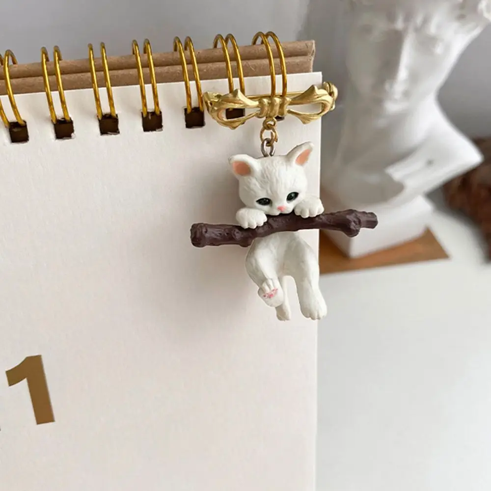 יומי מחזיק ענף החתול המצויר עיצוב בנים בנות 3D חתול הסיכה נשים הסיכה בגדים ואביזרים בסגנון קוריאני התג התמונה 0