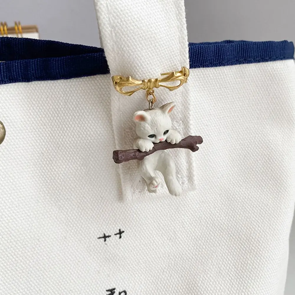 יומי מחזיק ענף החתול המצויר עיצוב בנים בנות 3D חתול הסיכה נשים הסיכה בגדים ואביזרים בסגנון קוריאני התג התמונה 4